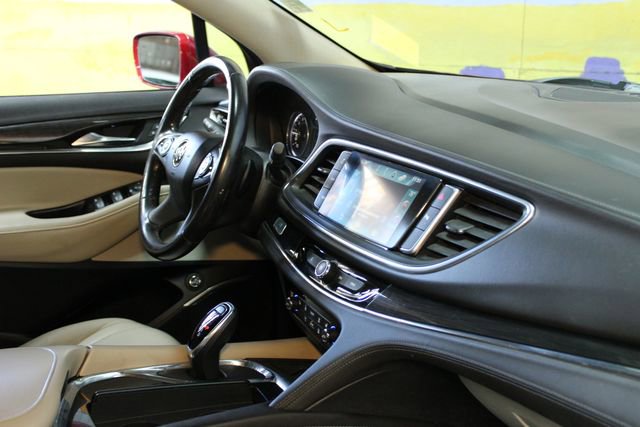 Used 2018 Buick Enclave Essence w/ Experience Buick Package AWD/4WD image 10