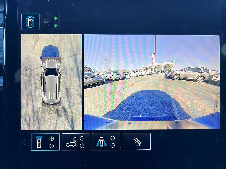 Used 2024 GMC Acadia AT4 image 16