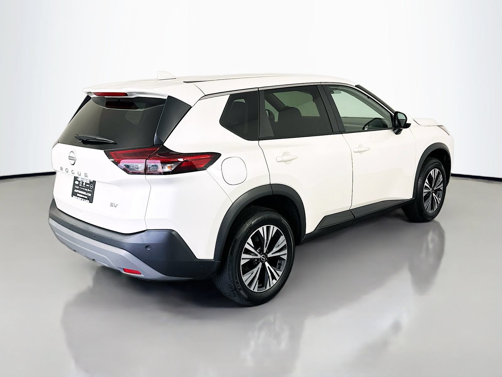 Used 2023 Nissan Rogue SV FWD image 7