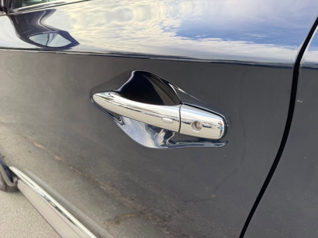 Used 2019 INFINITI QX60 Luxe w/ Essential Package image 13