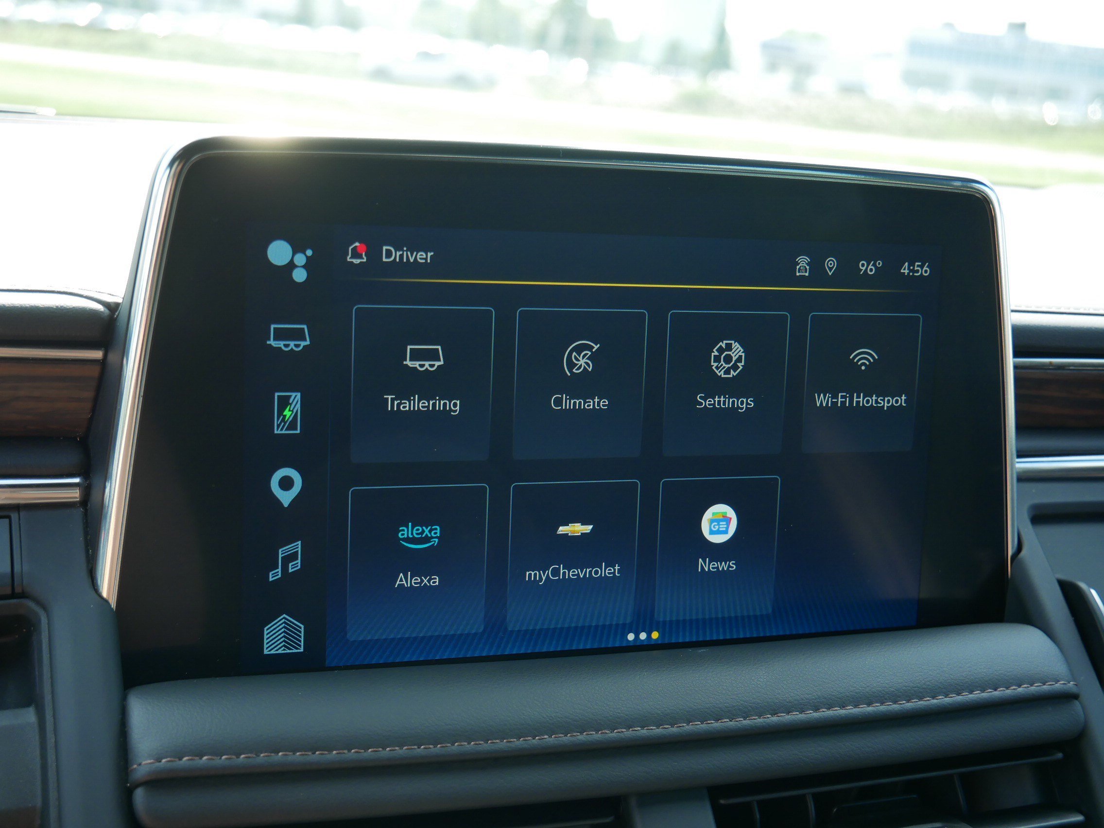 Used 2023 Chevrolet Suburban High Country AWD/4WD image 22