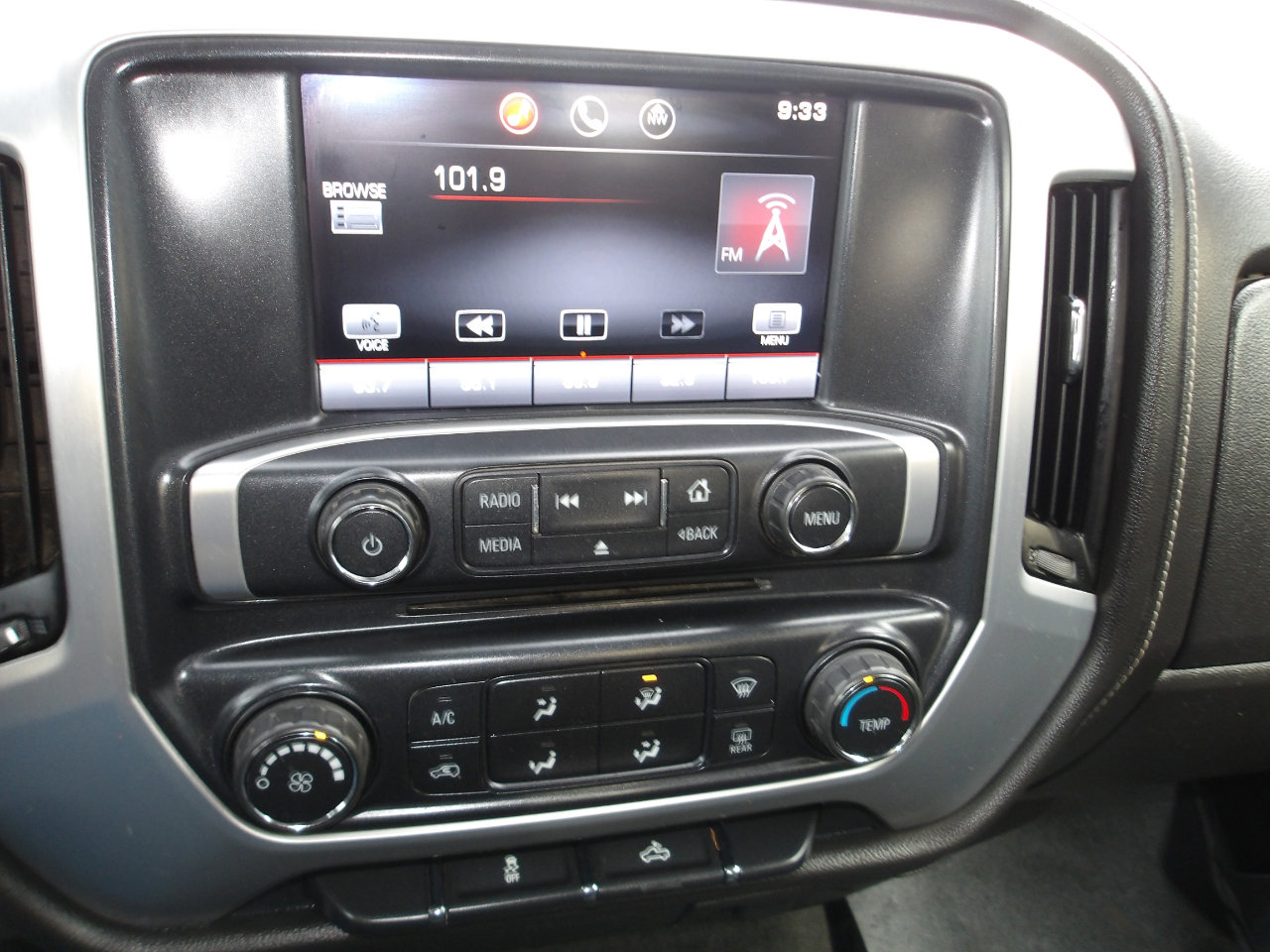 Used 2015 GMC Sierra 2500 SLE image 18
