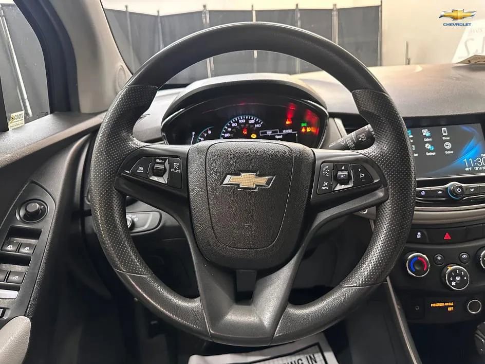 Used 2017 Chevrolet Trax LT w/ Driver Confidence Package image 11