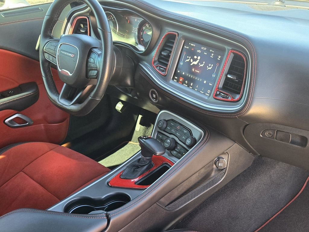 Used 2022 Dodge Challenger R/T w/ Plus Package image 25