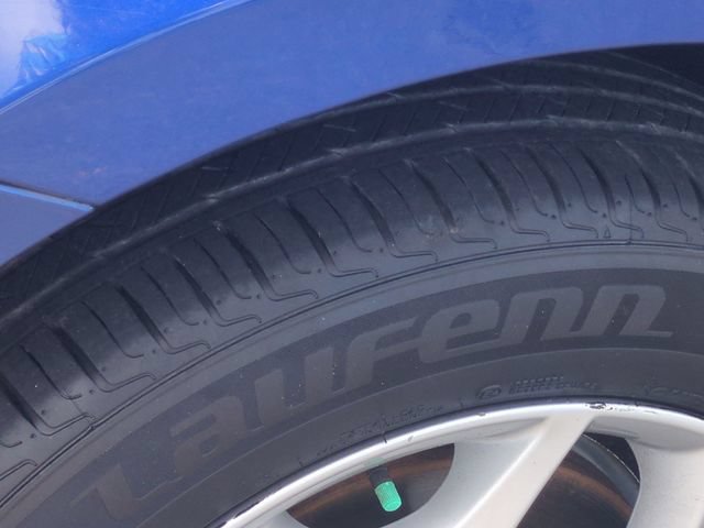 Used 2019 Chrysler Pacifica Touring-L w/ Tire & Wheel Group FWD image 11