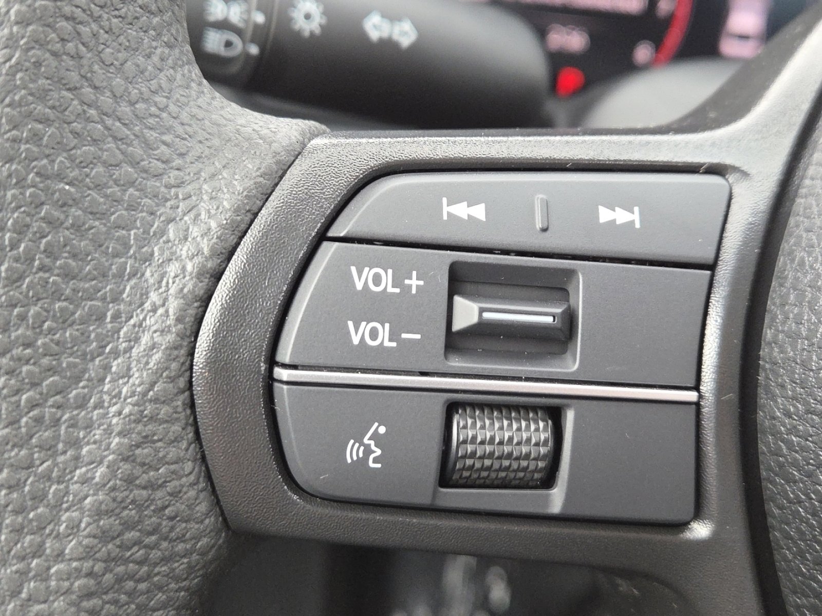 New 2025 Honda Accord LX image 30