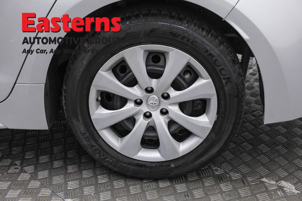 Used 2023 Toyota Corolla LE image 32