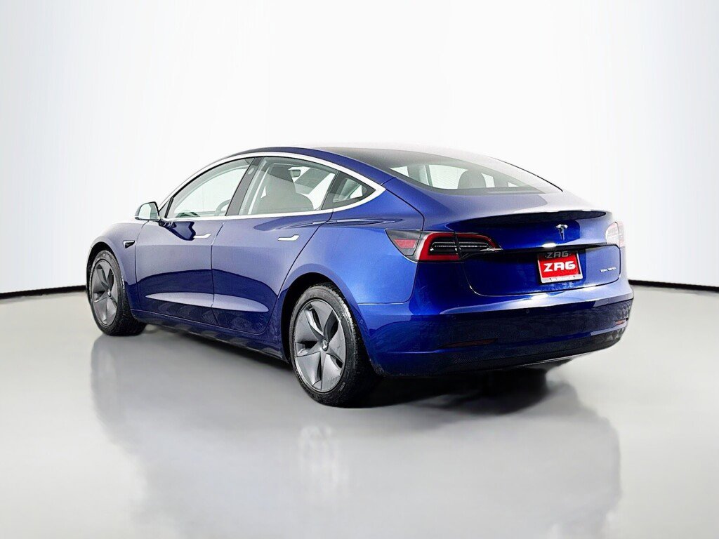 Used 2018 Tesla Model 3 Long Range image 3