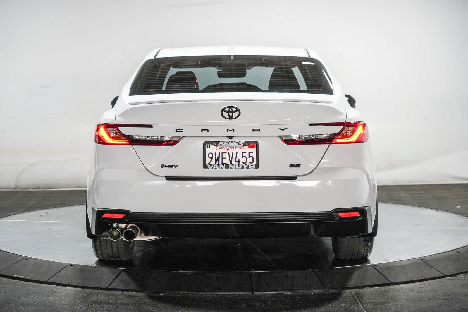 Certified 2025 Toyota Camry SE w/ Convenience Package FWD image 3