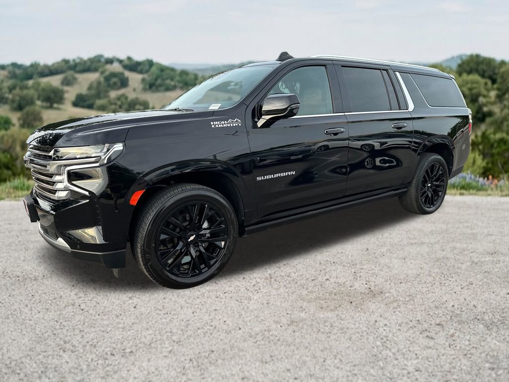 Used 2023 Chevrolet Suburban High Country AWD/4WD image 3