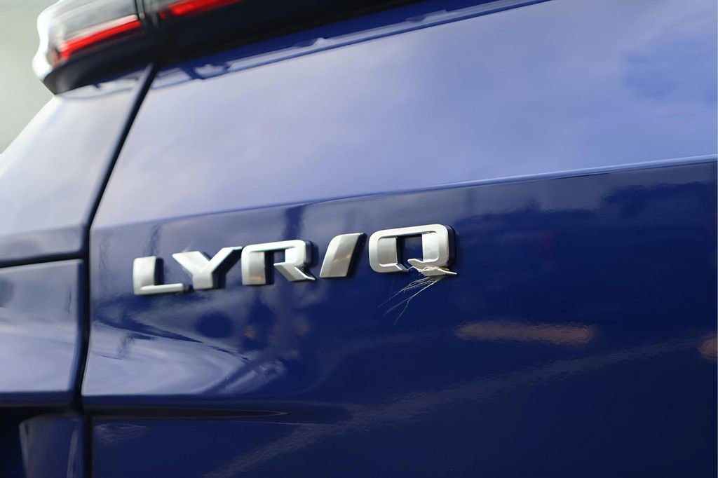 New 2026 Cadillac Lyriq V w/ LPO, Floor Liner Package AWD/4WD image 9