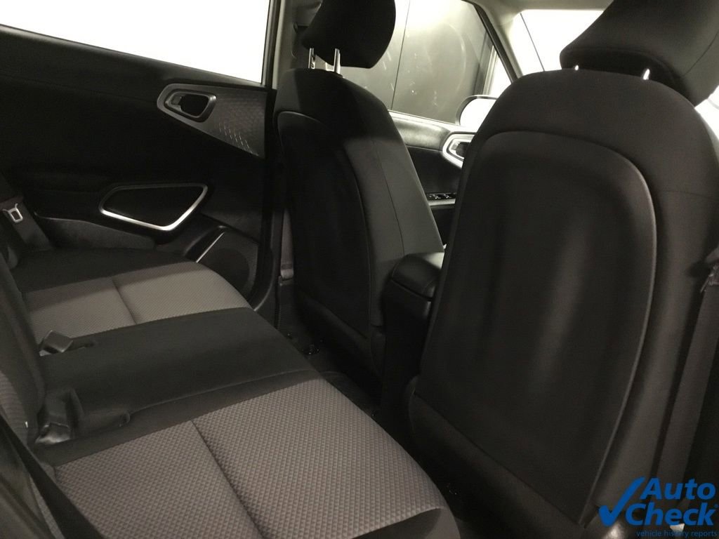 Used 2021 Kia Soul LX FWD image 30