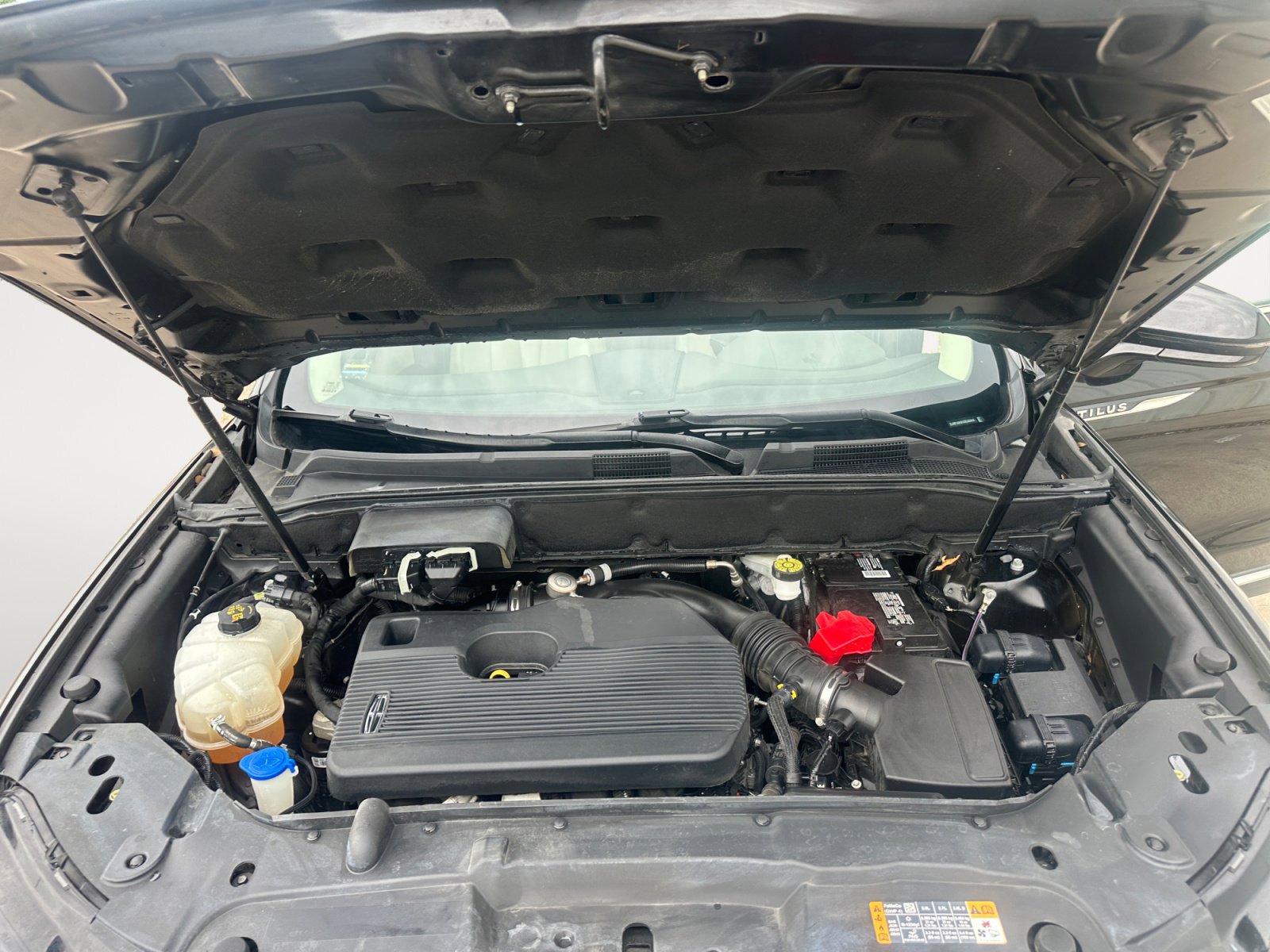Used 2019 Lincoln Nautilus Select AWD/4WD image 32