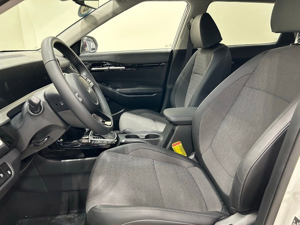 New 2026 Kia Seltos S image 9