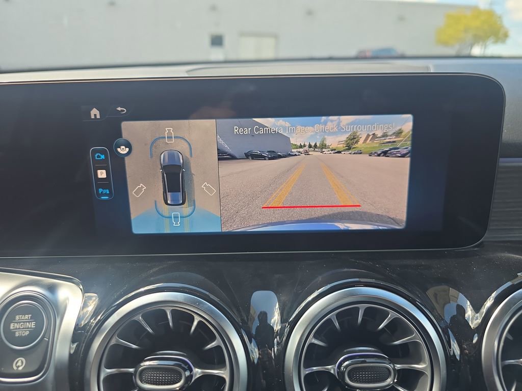 New 2026 Mercedes-Benz GLB 250 4MATIC image 19