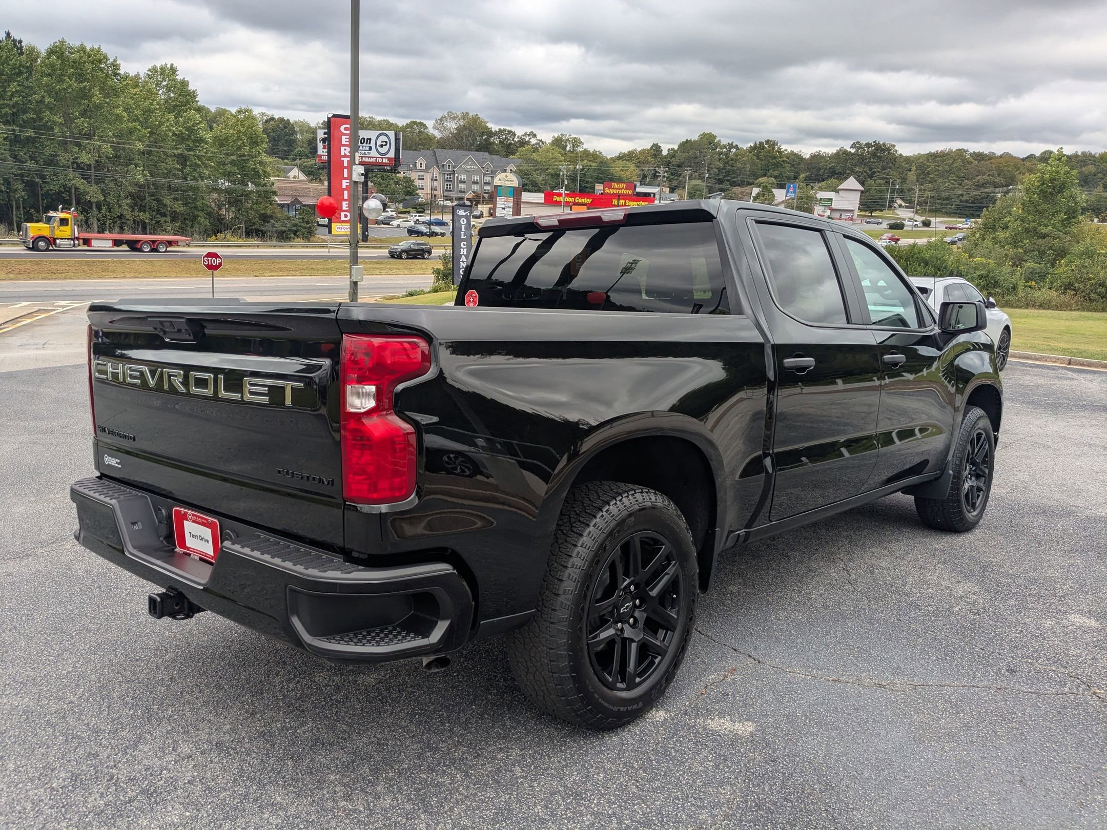 Used 2024 Chevrolet Silverado 1500 Custom w/ Turbomax Blackout Package image 5