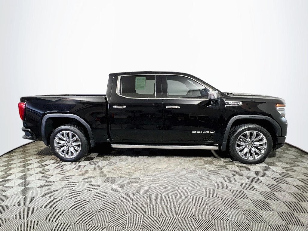 Used 2023 GMC Sierra 1500 Denali w/ Denali Reserve Package AWD/4WD image 8