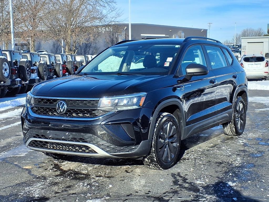 Used 2024 Volkswagen Taos S image 2