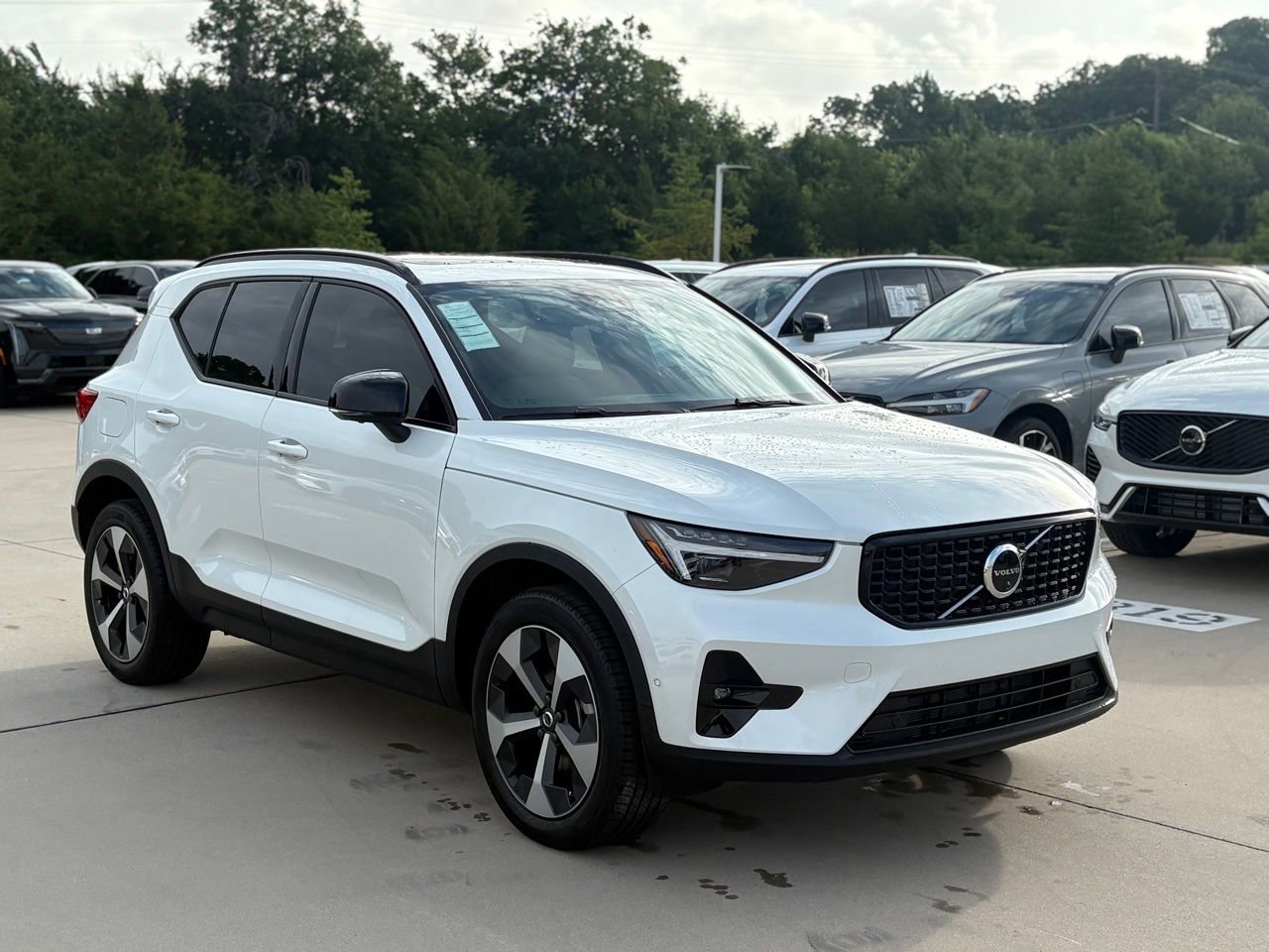New 2026 Volvo XC40 B5 Plus w/ Protection Package Premier image 3
