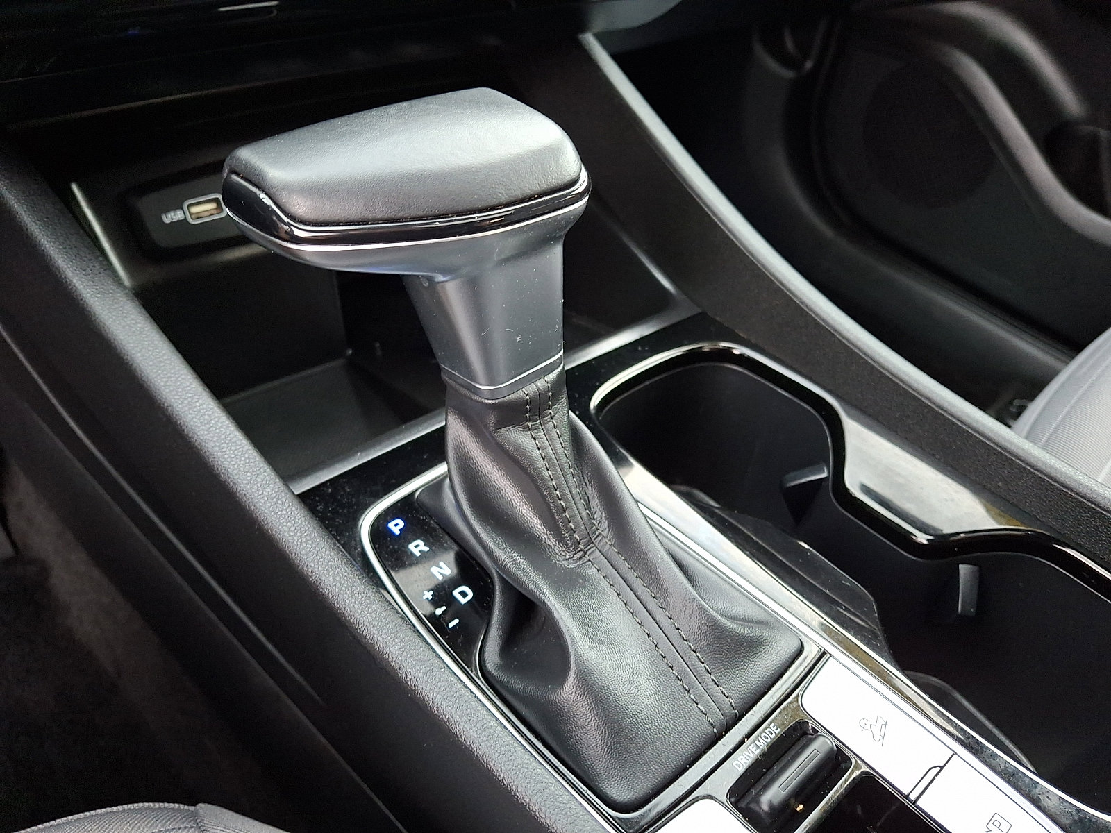 Used 2023 Hyundai Santa Cruz SEL Premium image 16