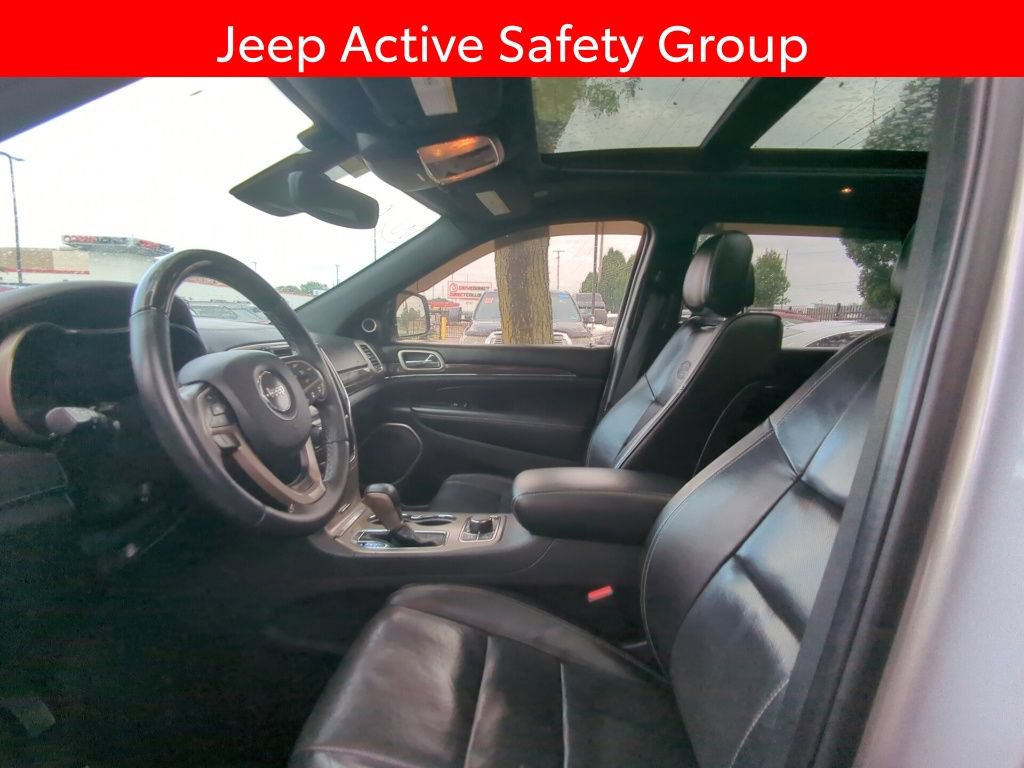 Used 2017 Jeep Grand Cherokee Overland w/ Jeep Active Safety Group AWD/4WD image 6