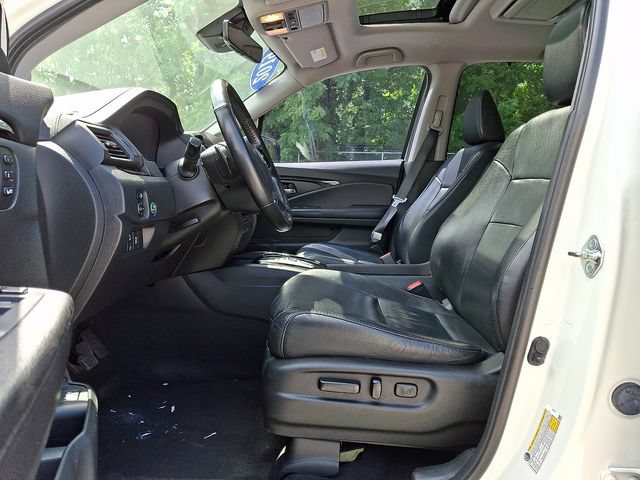 Used 2019 Honda Pilot Touring image 17