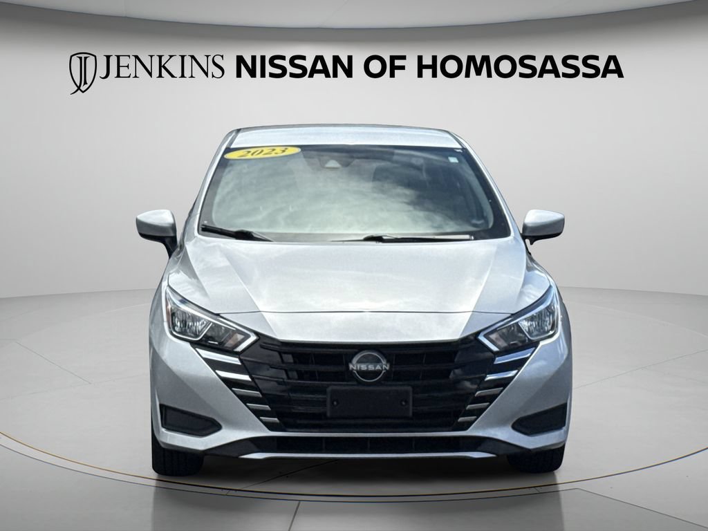Certified 2023 Nissan Versa SV FWD image 3