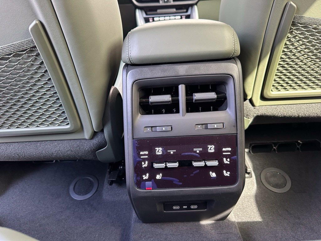 Used 2026 Porsche Macan Electric RWD image 36