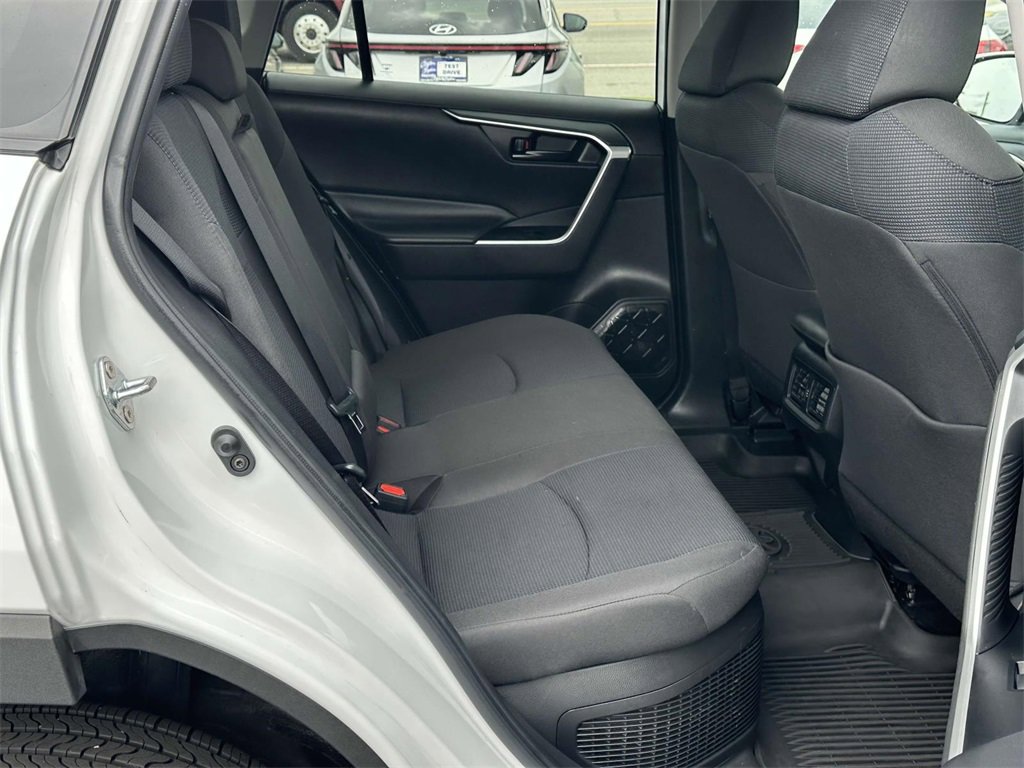 Used 2024 Toyota RAV4 LE image 7