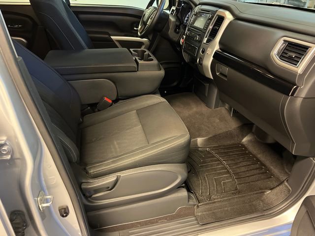 Used 2019 Nissan Titan SV image 10
