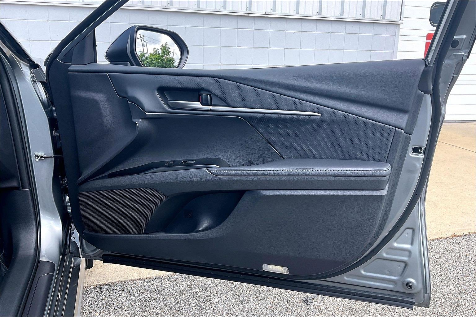 Used 2026 Toyota Camry XSE FWD image 29
