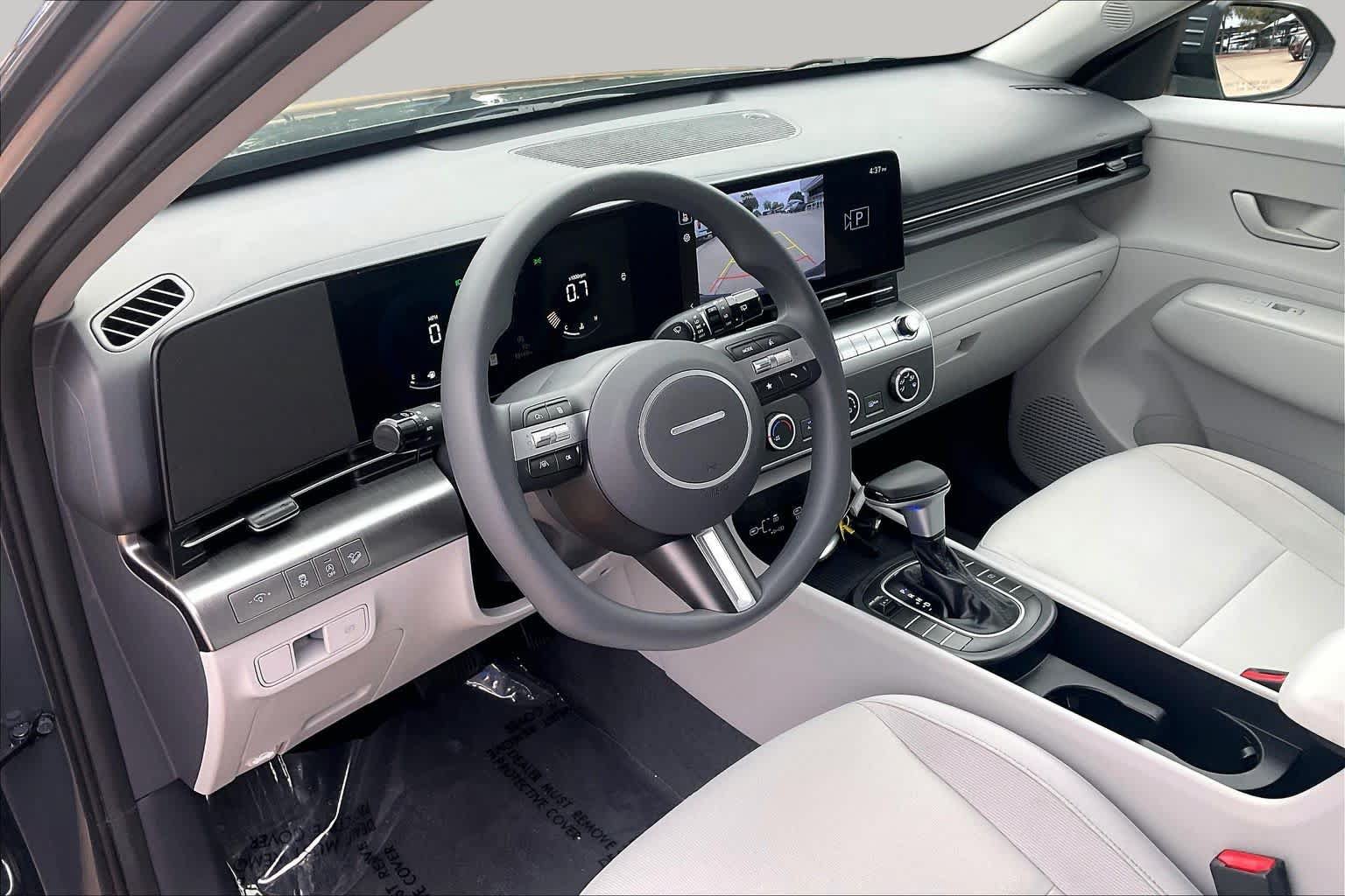 Certified 2024 Hyundai Kona SE FWD image 17