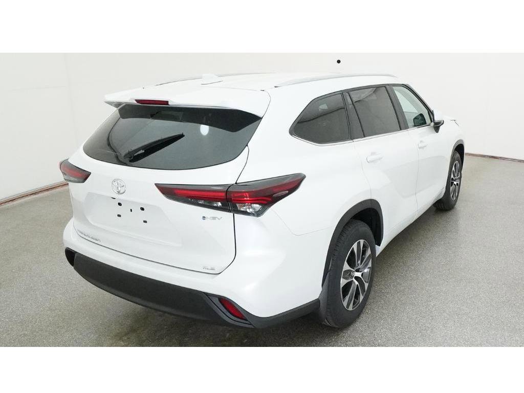 New 2026 Toyota Highlander XLE image 8