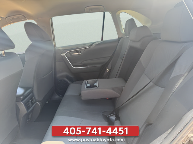 Used 2025 Toyota RAV4 XLE FWD image 18