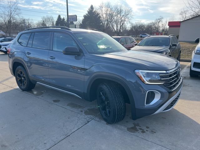 New 2026 Volkswagen Atlas Peak Edition