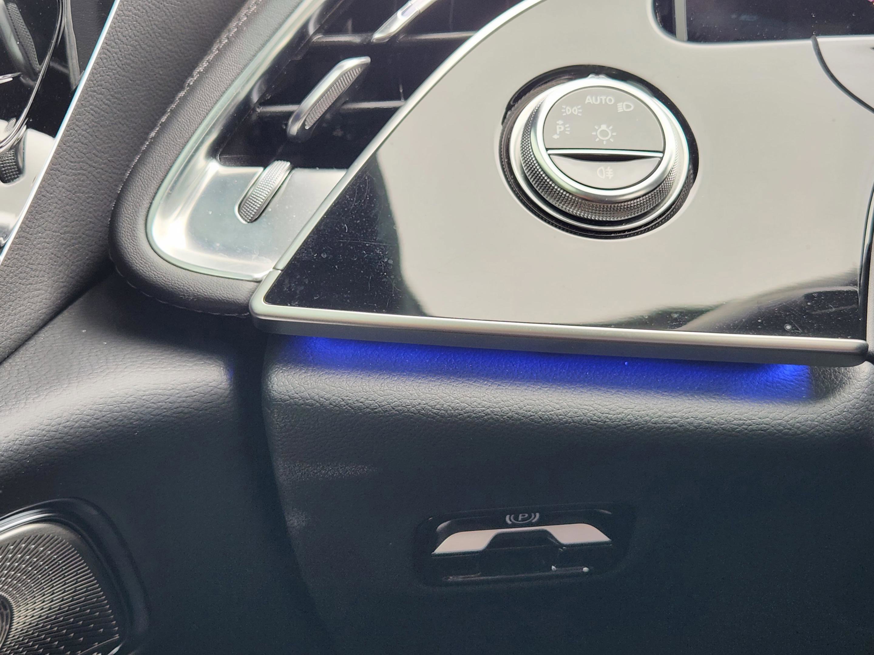 Used 2025 Mercedes-Benz E 350 4MATIC Sedan image 13