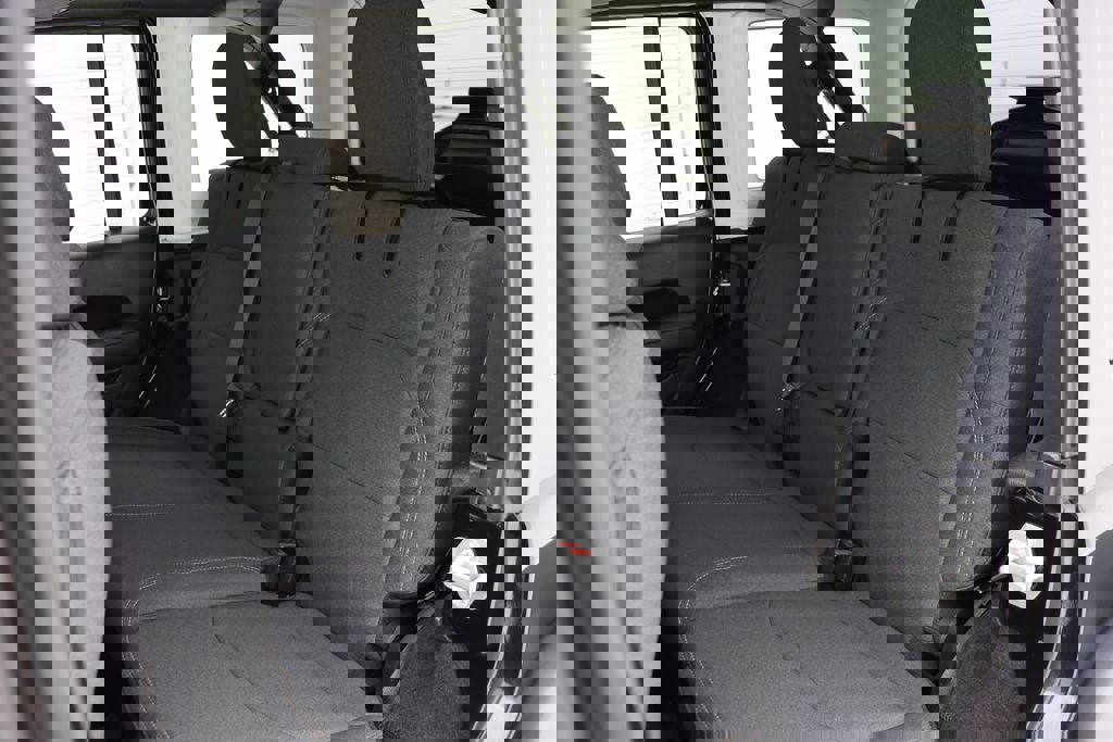 Used 2024 Jeep Wrangler Unlimited image 12