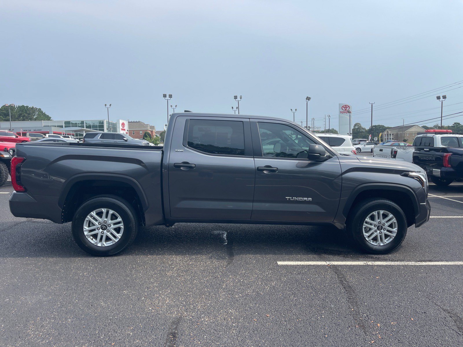 Used 2025 Toyota Tundra SR5 AWD/4WD image 21