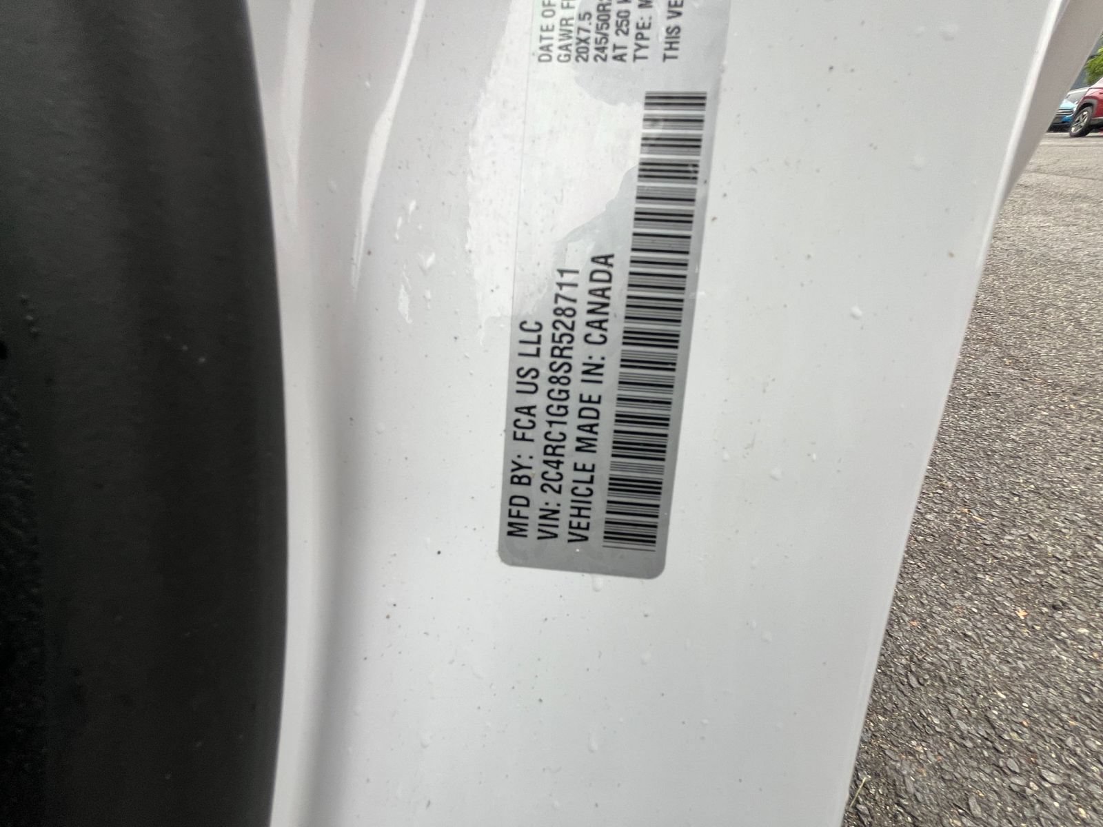 Used 2025 Chrysler Pacifica Limited FWD image 33