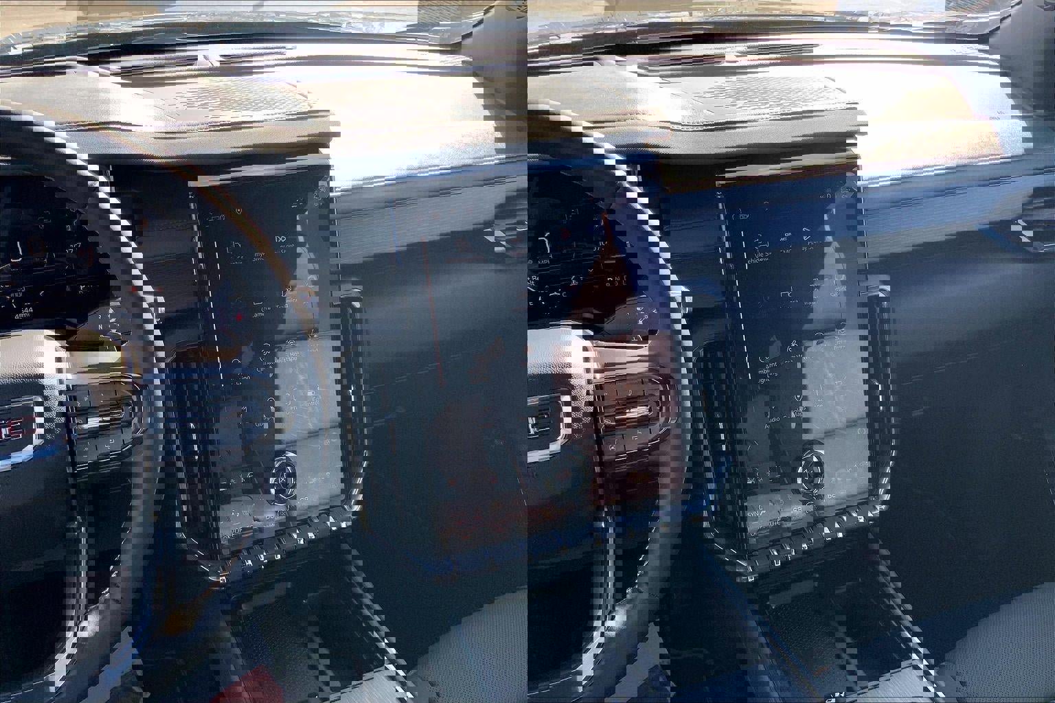 New 2026 GMC Acadia AT4 w/ Luxury Package image 6