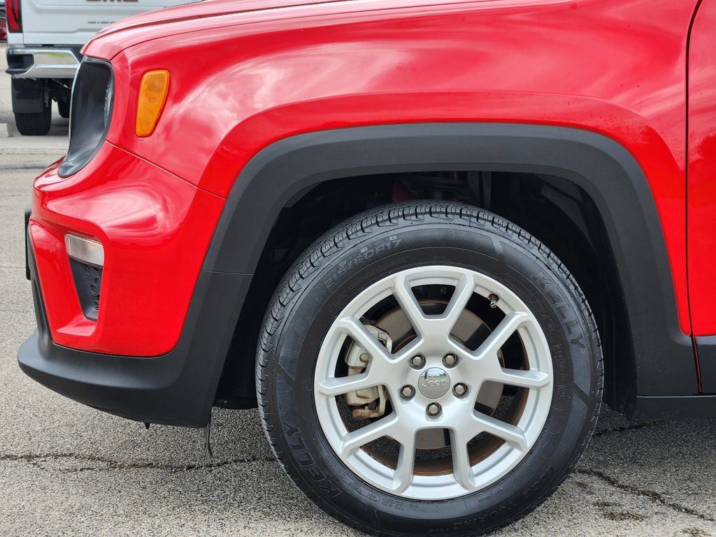 Used 2019 Jeep Renegade Latitude FWD image 9