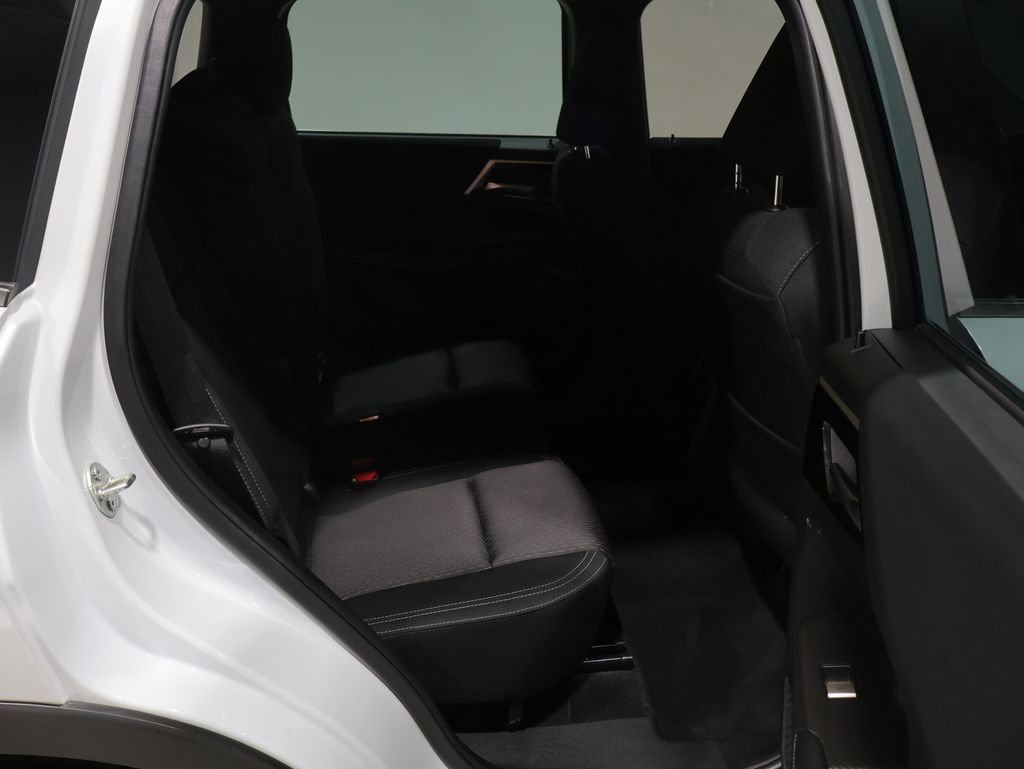 Used 2023 Mitsubishi Outlander ES AWD/4WD image 20