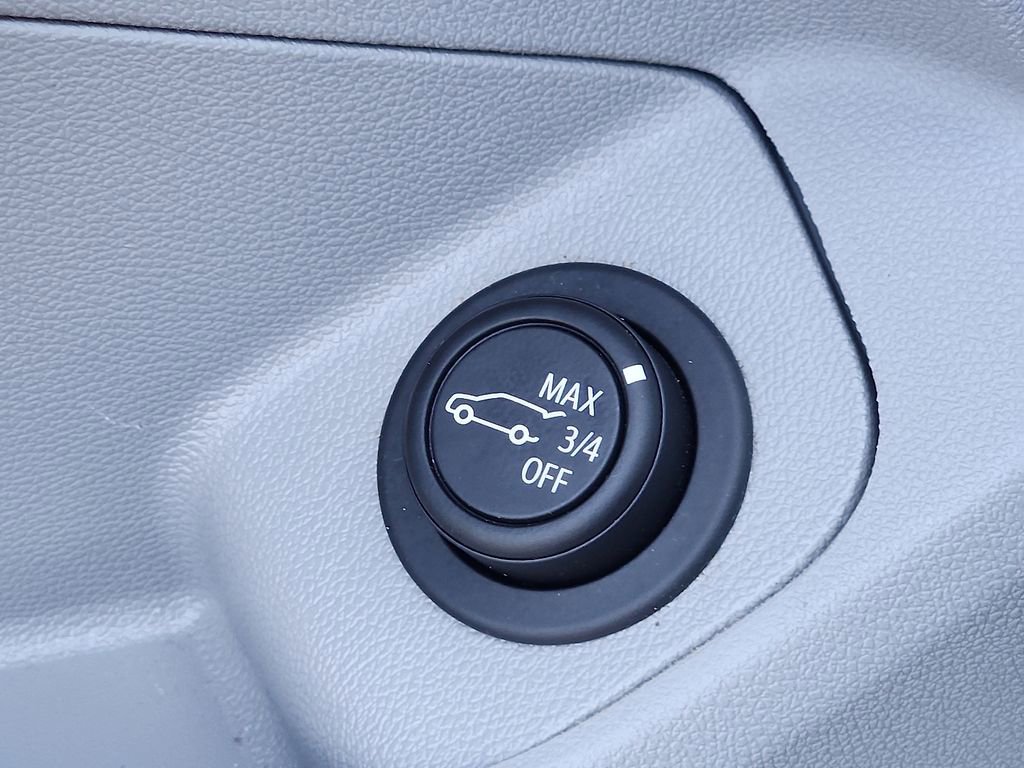 Used 2023 GMC Terrain SLT image 27