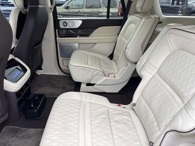 Certified 2022 Lincoln Navigator Black Label image 18