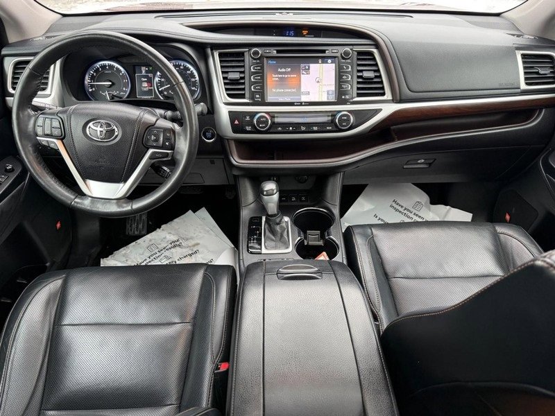 Used 2015 Toyota Highlander Limited Platinum image 14