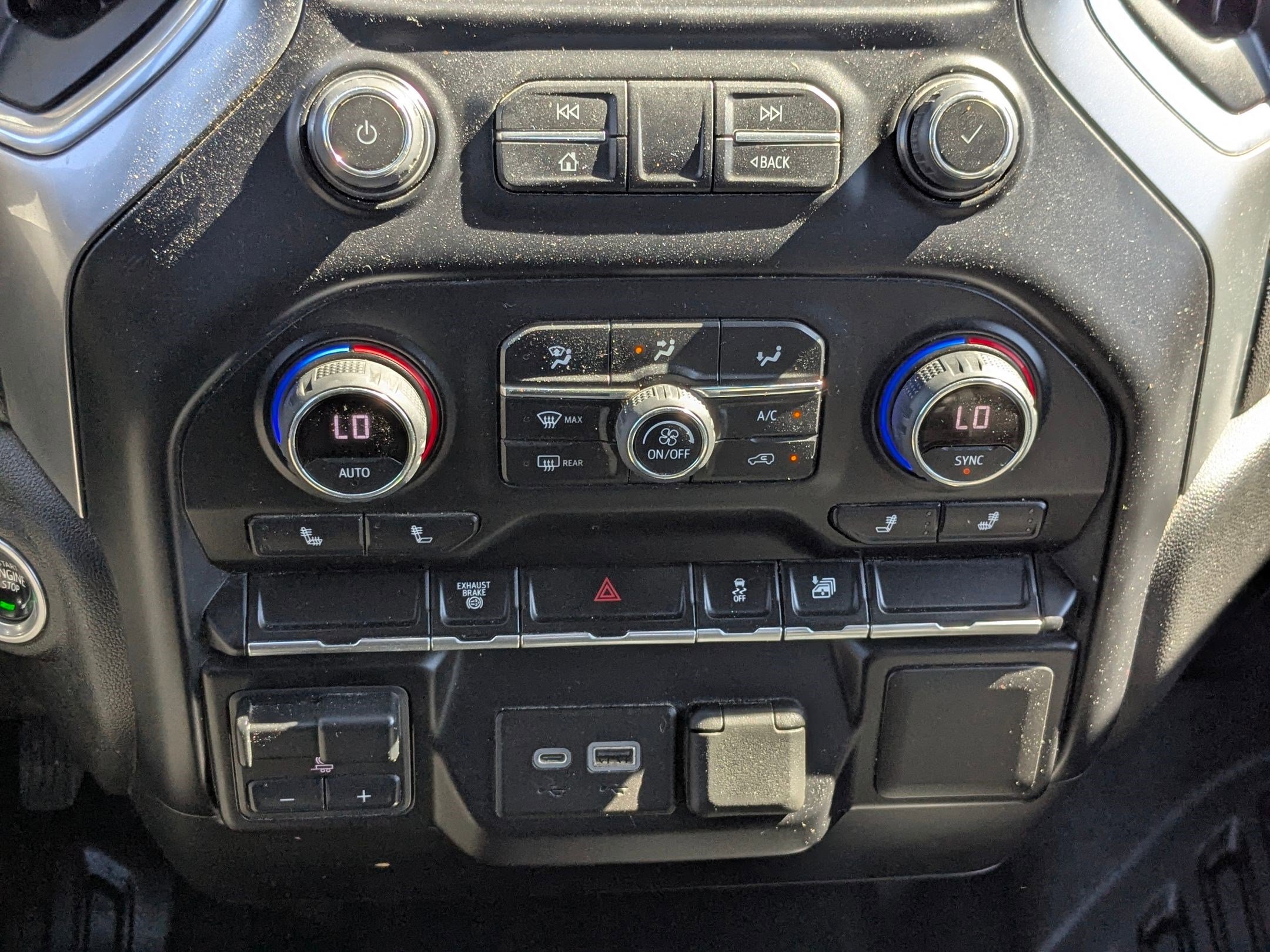 Used 2022 Chevrolet Silverado 3500 LT w/ Convenience Package image 18