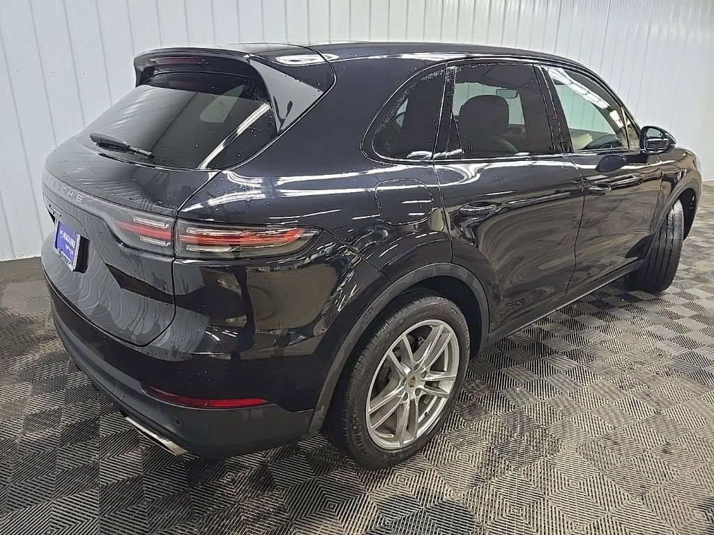 Used 2022 Porsche Cayenne image 10