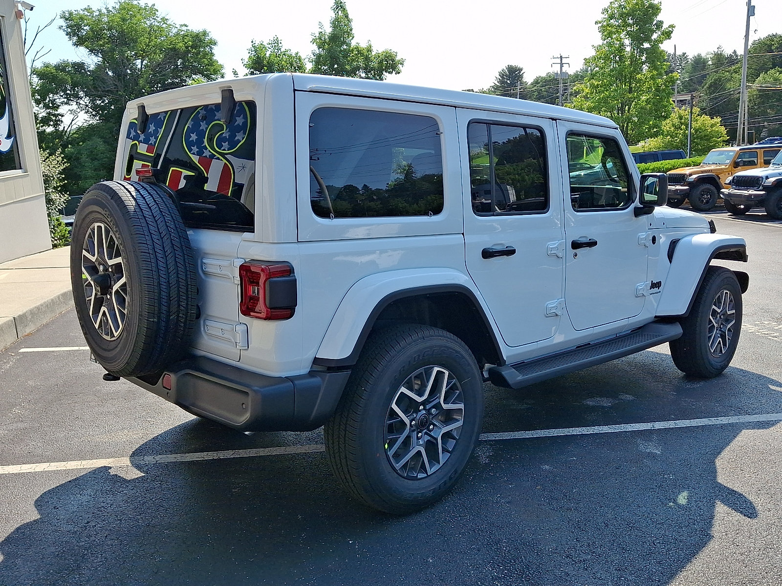 New 2026 Jeep Wrangler Unlimited Sahara AWD/4WD image 3