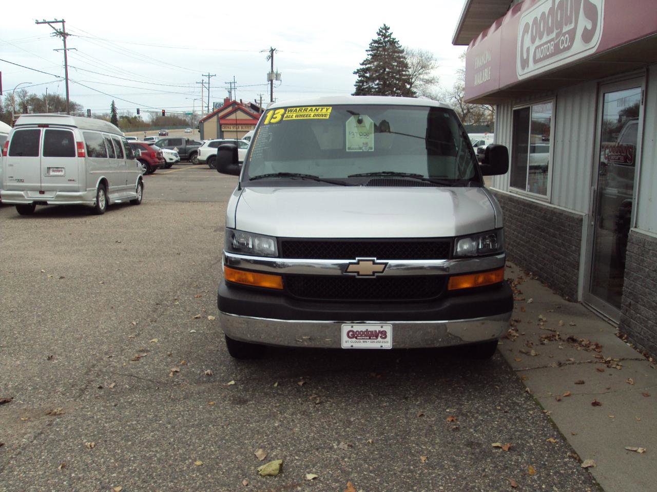 Used 2013 Chevrolet Express 1500 LT w/ LT Preferred Equipment Group AWD/4WD image 3