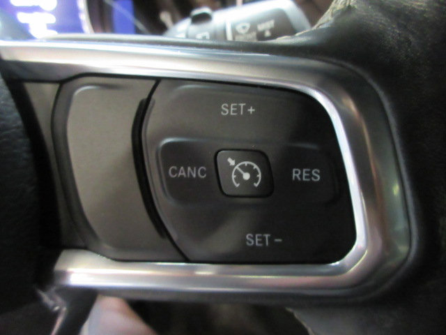 Used 2021 Jeep Wrangler Unlimited Sahara w/ Cold Weather Group image 19